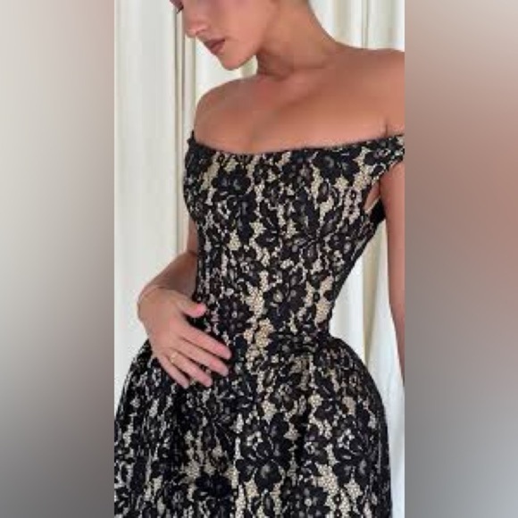 House of CB Charming - off the shoulder cocktail dress size small - Picture 6 of 15